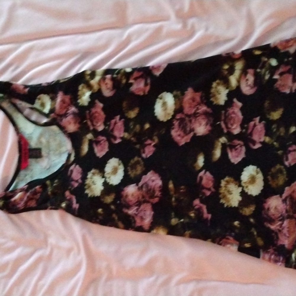 Floral tank